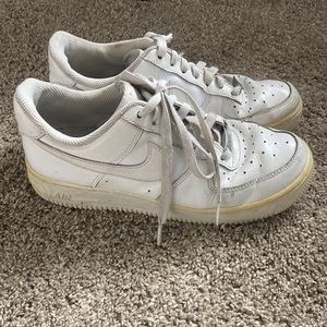 White Nike Air Force 1s Size 8 AF1s